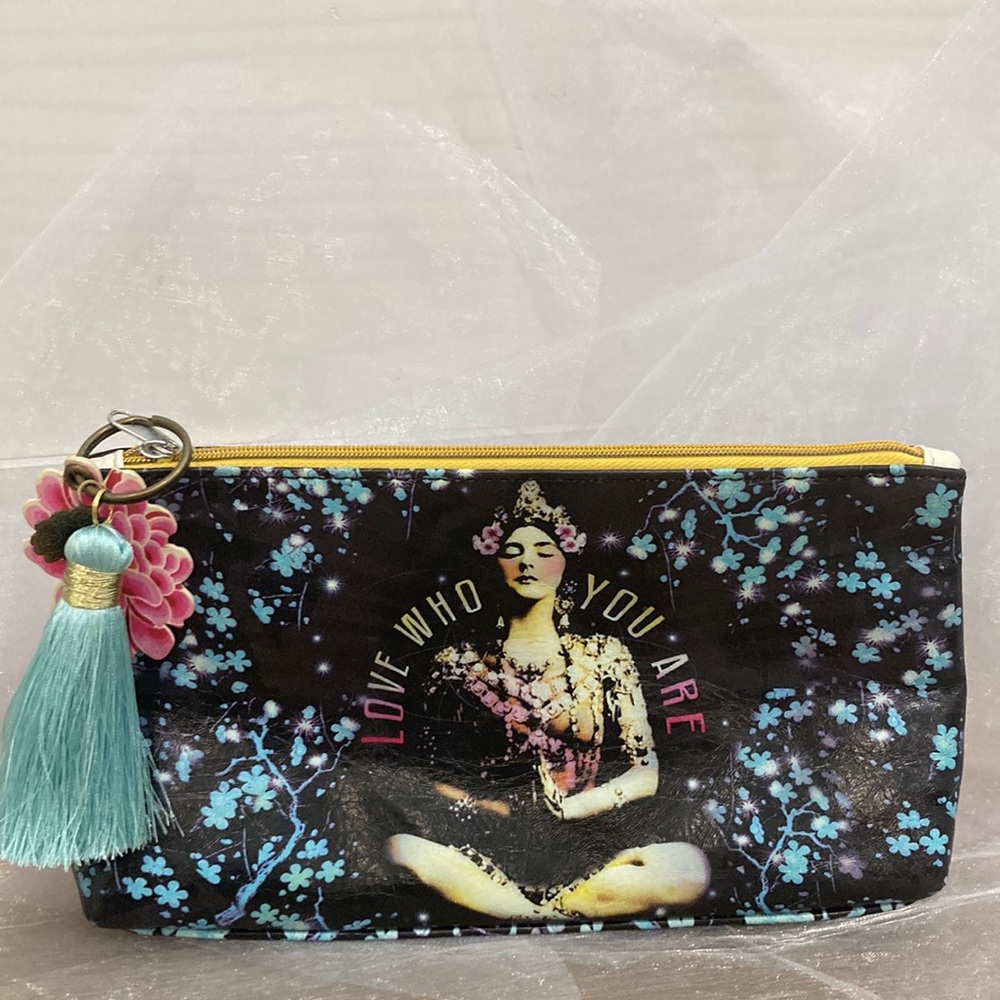 Temple girl by Papaya Art Cosmetic case / pencil case